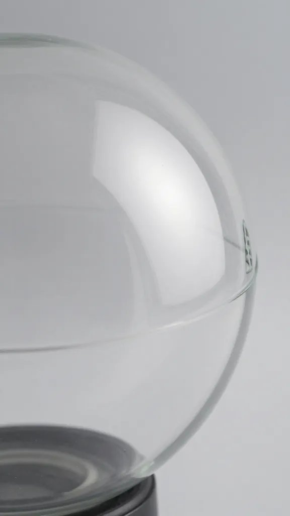 side vent detail on clear terrarium globe
